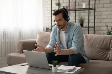 Taking online lecture